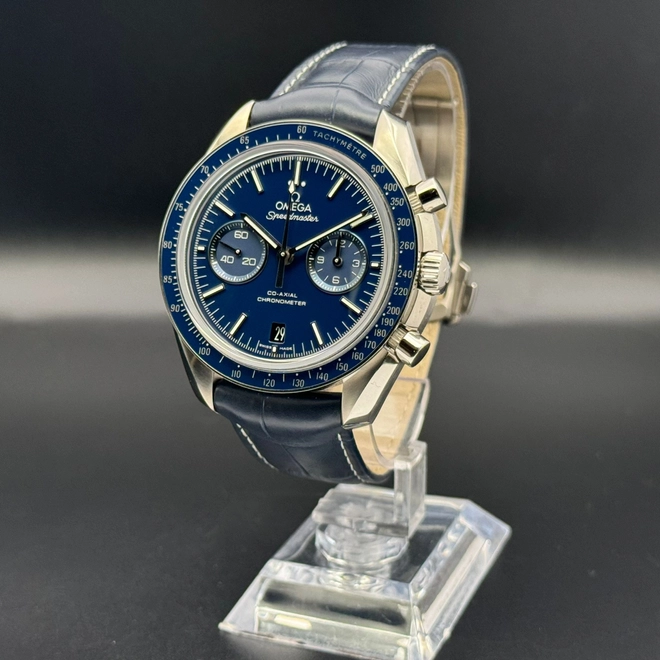 Speedmaster Moonwatch Chronograph - 159
