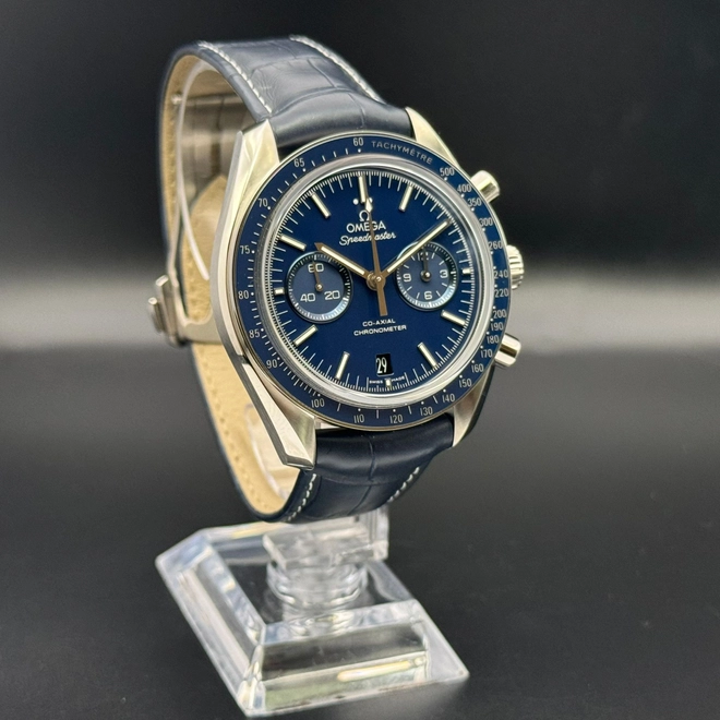 Speedmaster Moonwatch Chronograph - 159