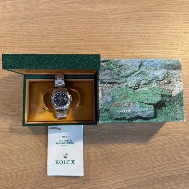 Explorer II -0475