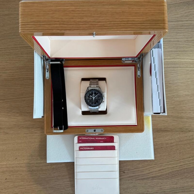 Speedmaster Moonwatch -0519