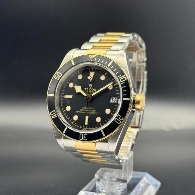 Black Bay S&amp;G -0456
