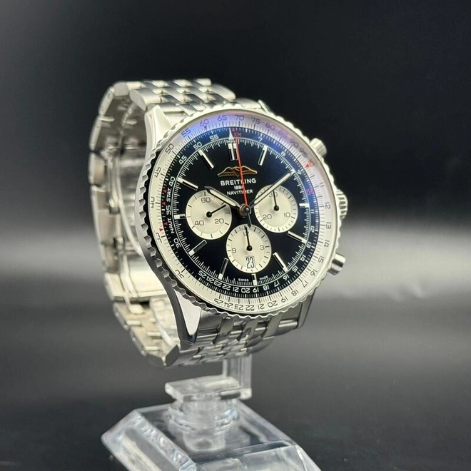 Navitimer B01 Chronograph 46 -0593 Navitimer B01 Chronograph 46 -0593