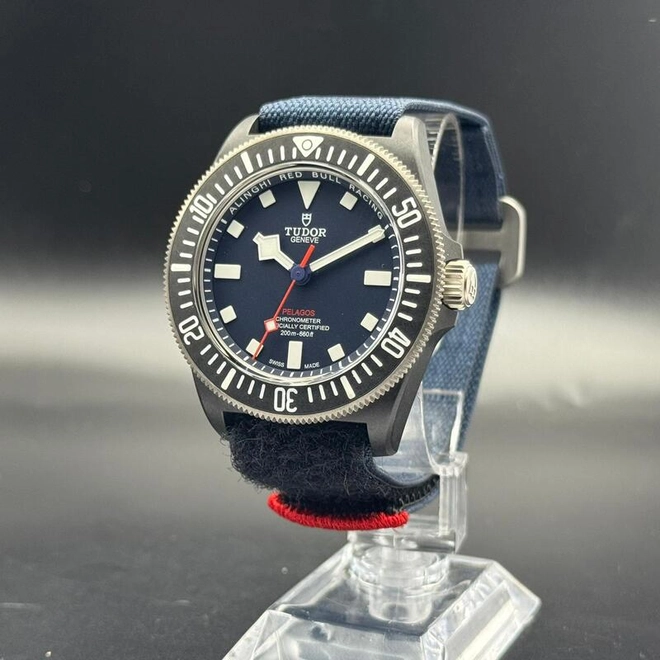 Pelagos FXD Alinghi Red Bull -0597