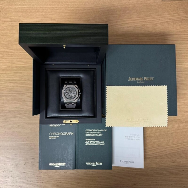 Royal Oak Offshore -0672