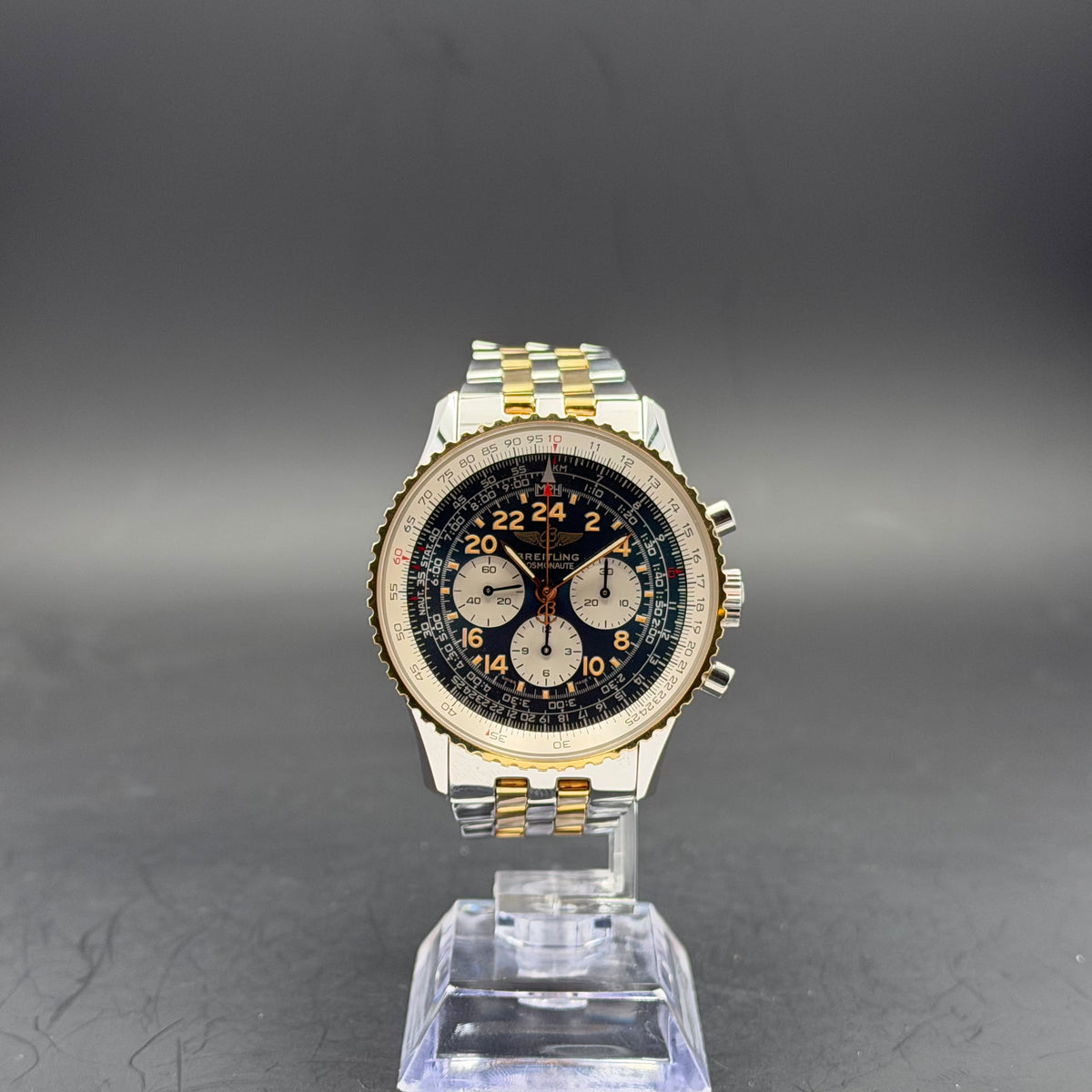 Breitling Navitimer Cosmonaute | D12022