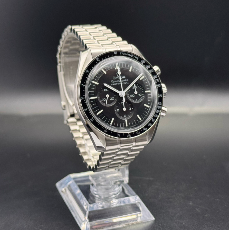 Omega Speedmaster Moonwatch