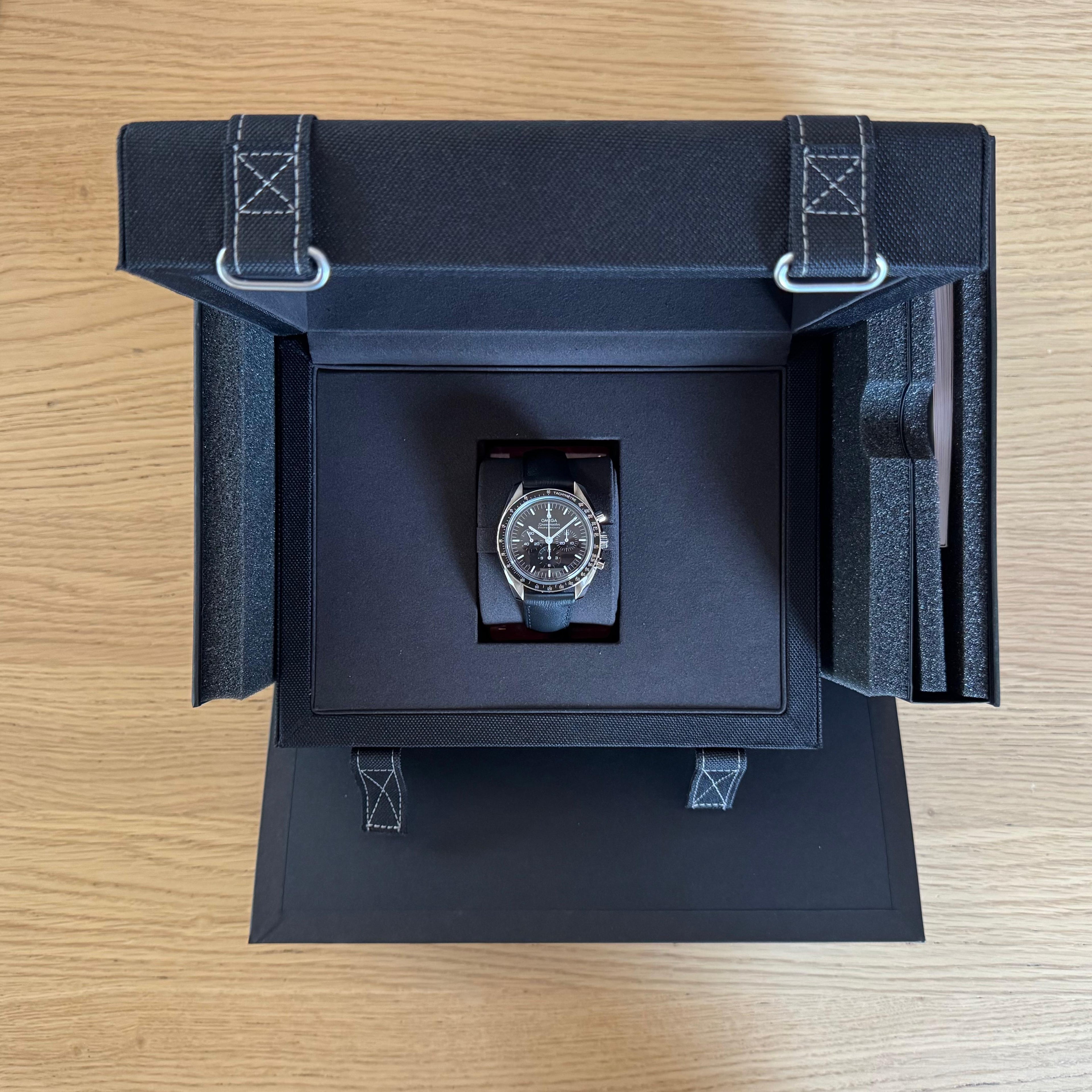 Omega Speedmaster Moonwatch | 2026