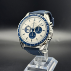 Omega Speedmaster Moonwatch Snoopy | 310.32.42.50.02.001 | 2025