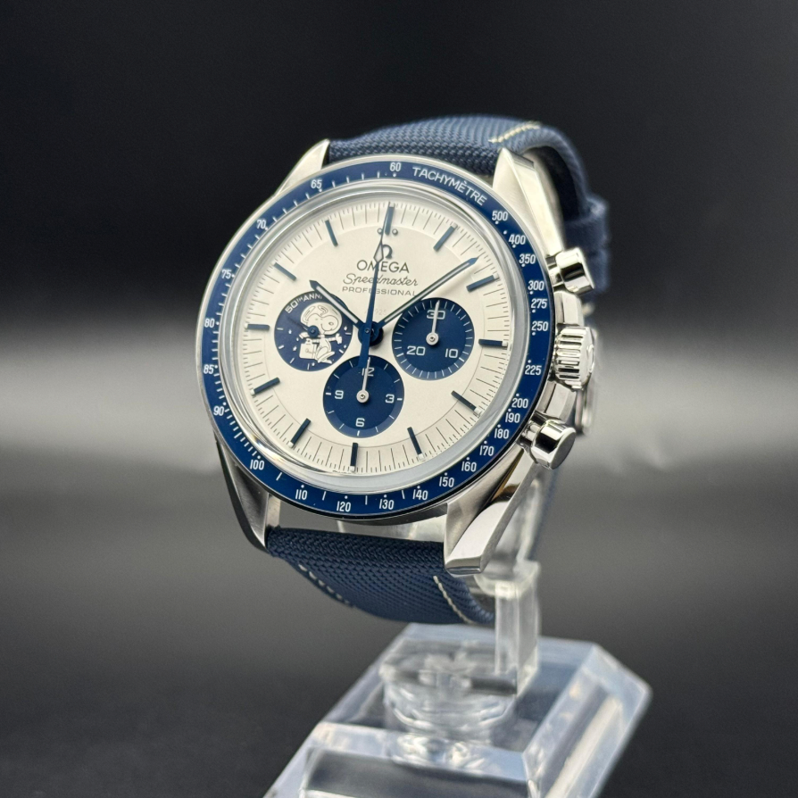 Omega Speedmaster Moonwatch Snoopy