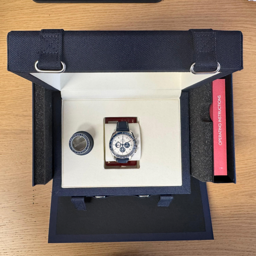 Omega Speedmaster Moonwatch Snoopy