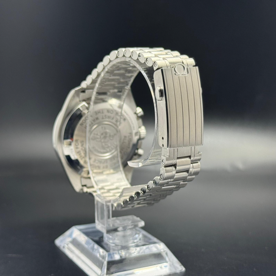 Omega Speedmaster Moonwatch