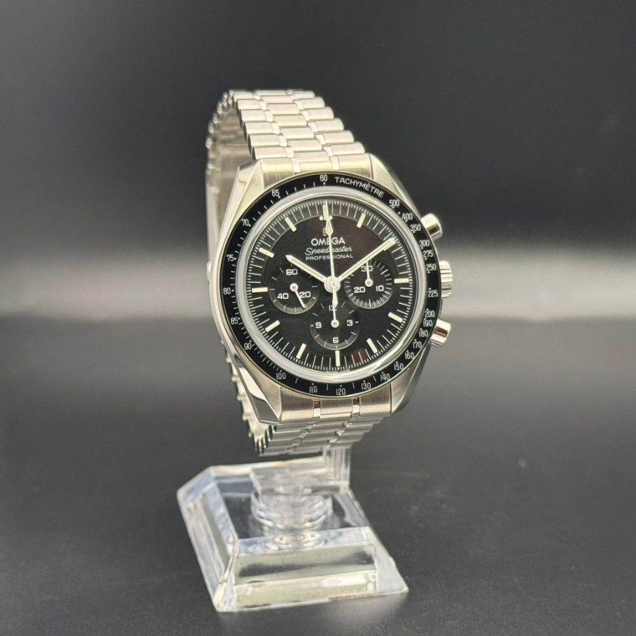 Omega Speedmaster Moonwatch