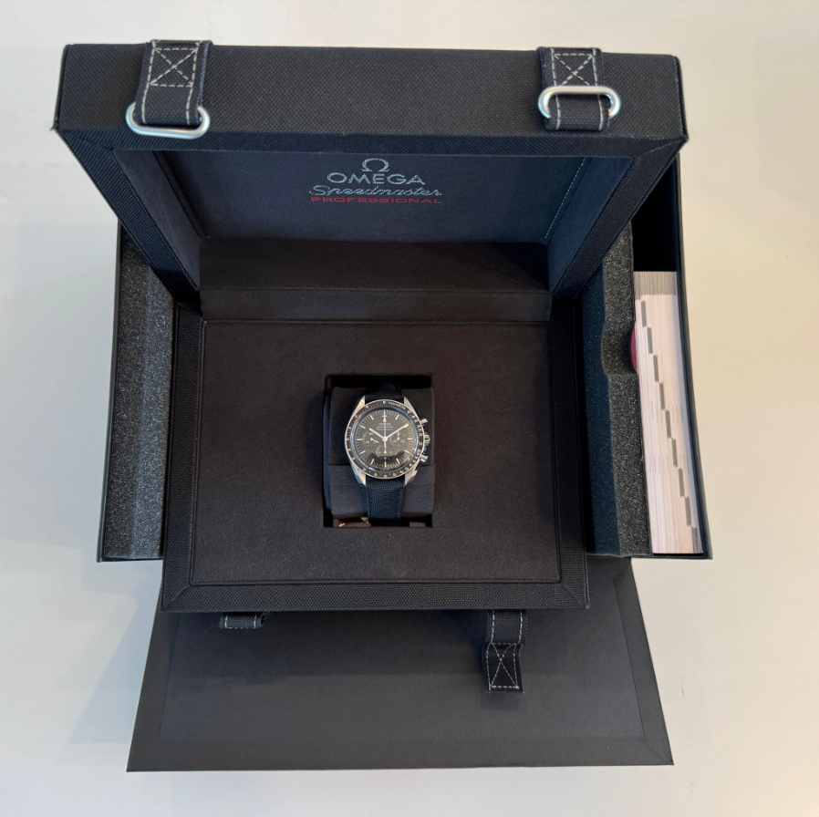 Omega Speedmaster Moonwatch