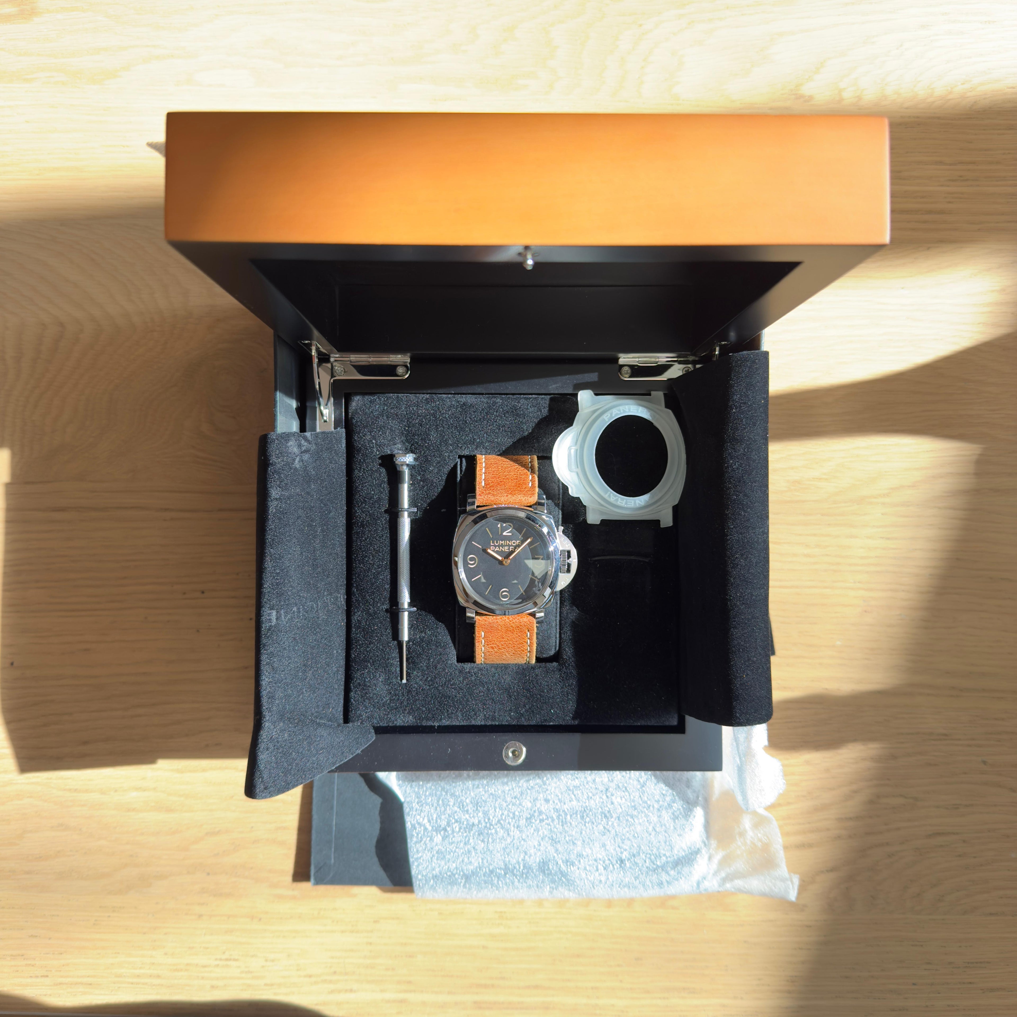 Panerai Luminor 1950 | 2012