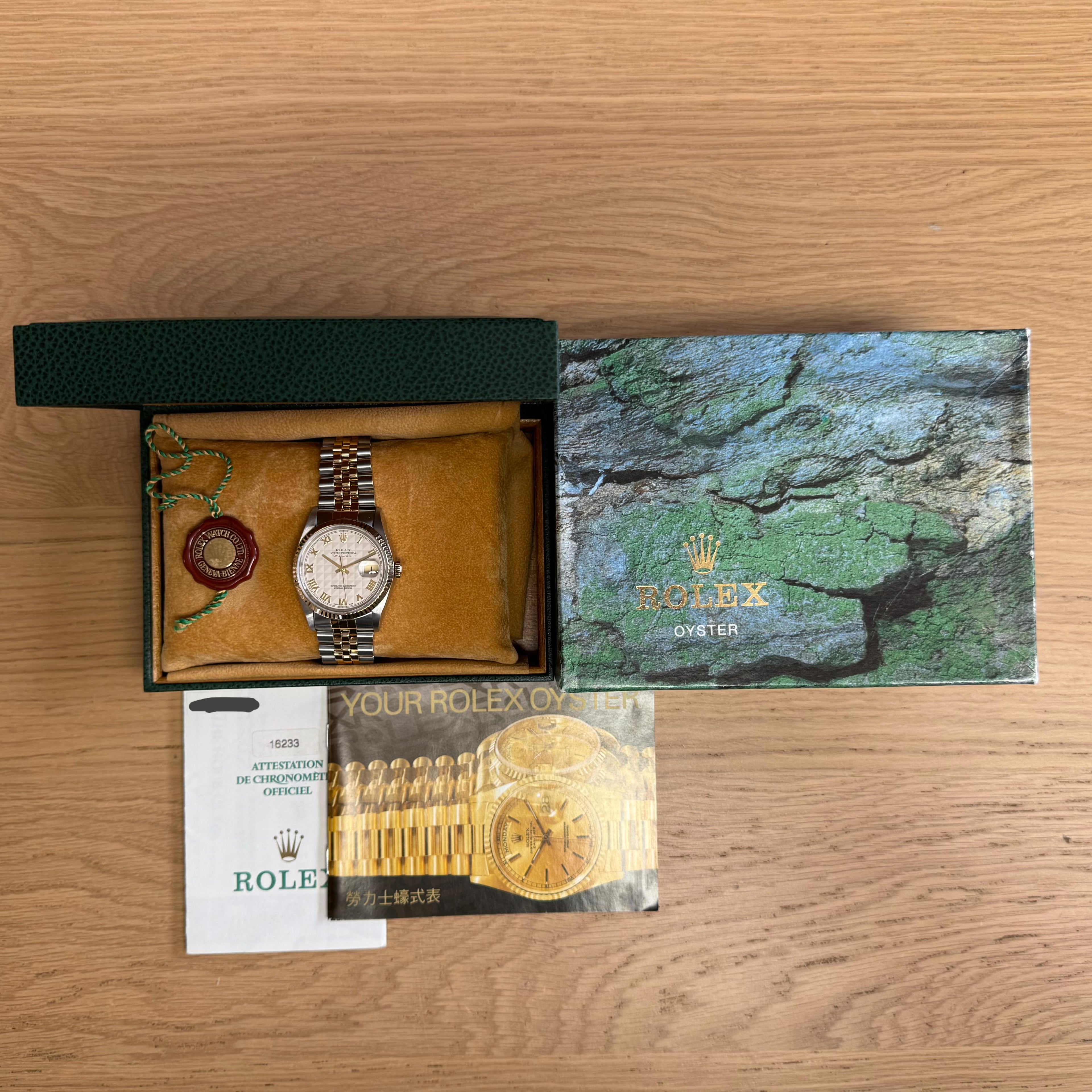 Rolex Datejust 36 | Ivory Pyramid | 2000