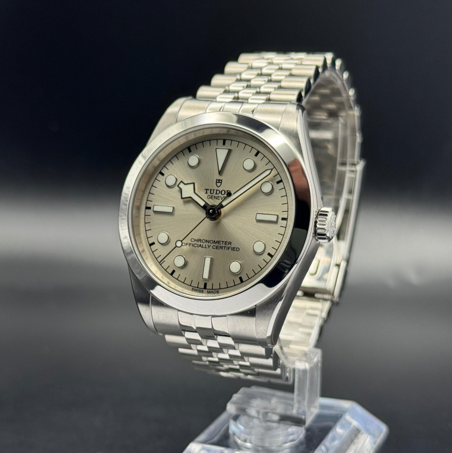 Tudor Black Bay One 39