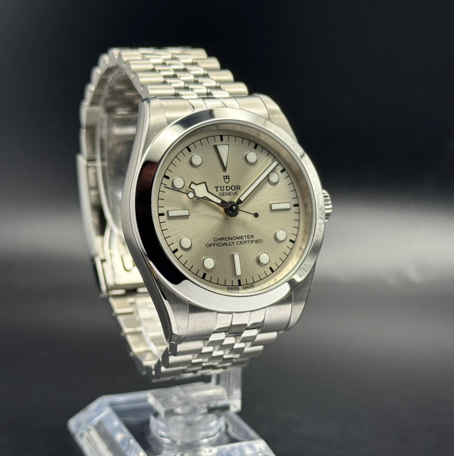 Tudor Black Bay One 39