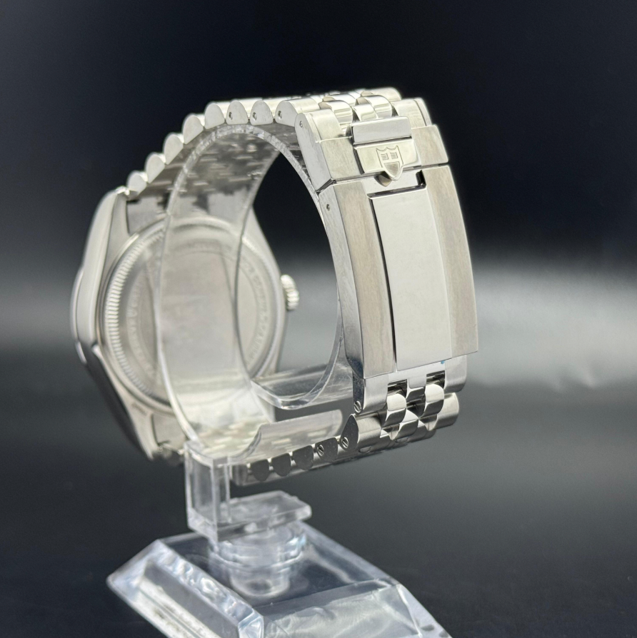 Tudor Black Bay One 39